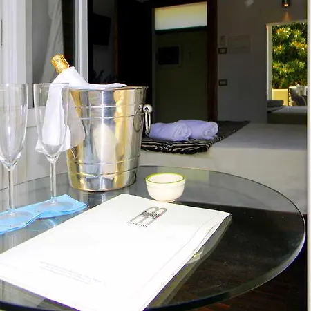 Marina 10 Design & 酒店 4*