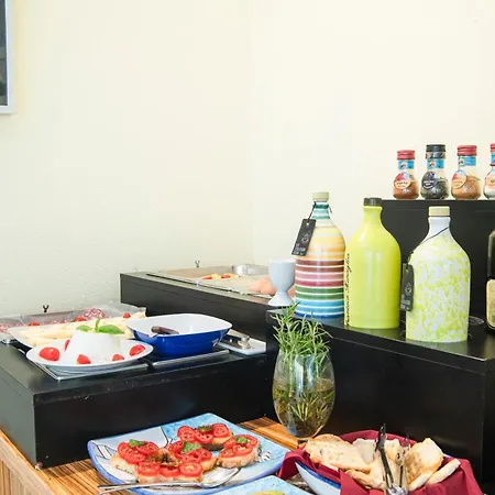 酒店 Marina 10 Design & 4*