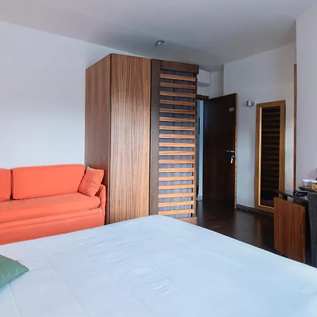 Marina 10 Design & Otel